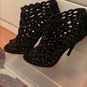 Cute black heels